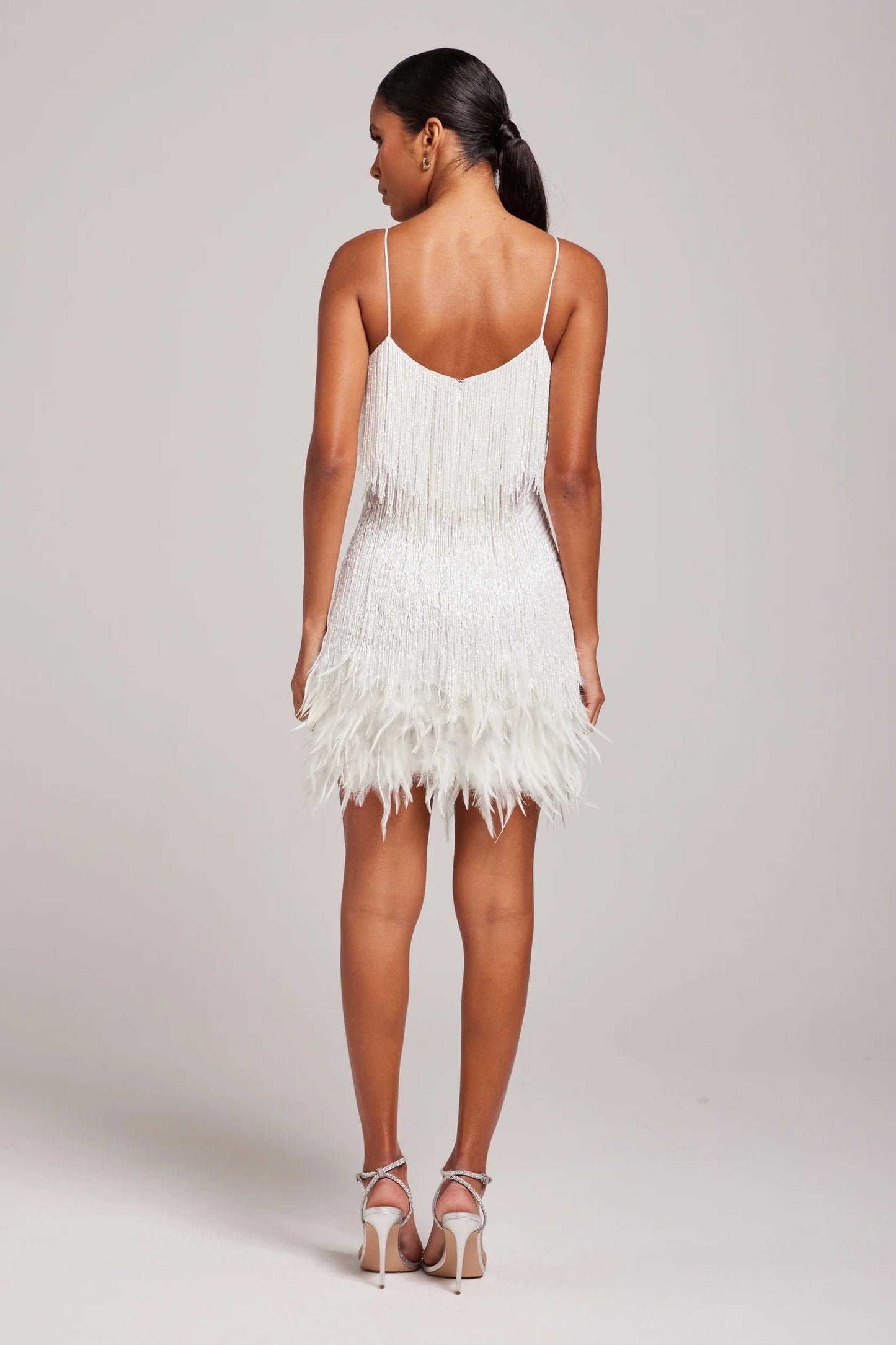 Alma | Vestido de cóctel para mujer con flecos y plumas