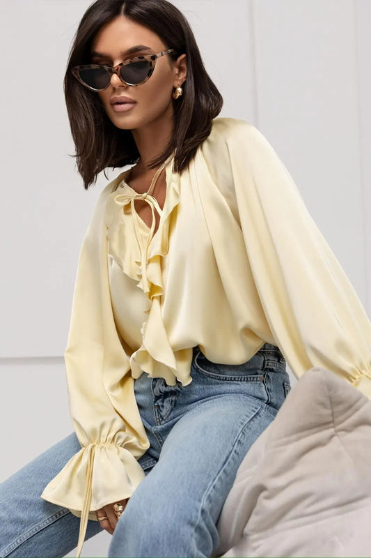 Amara | Blusa de satén con volantes