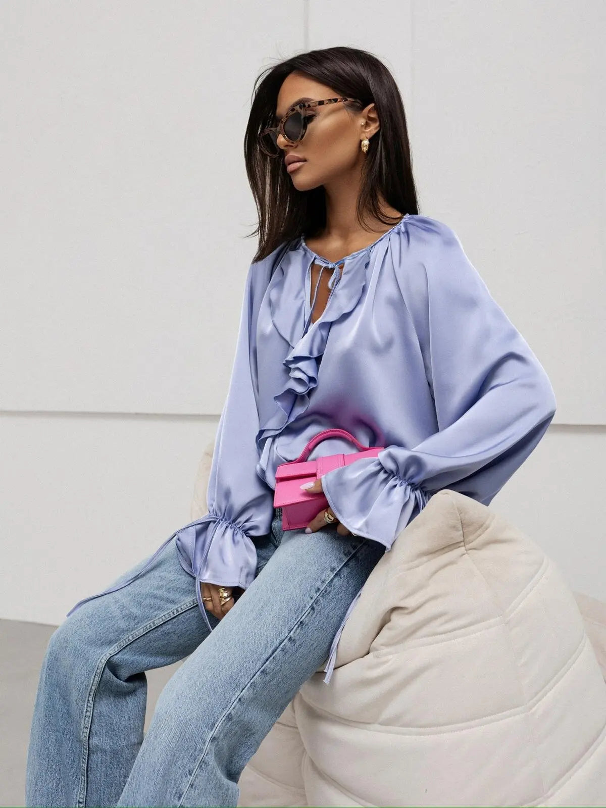 Amara | Blusa de satén con volantes