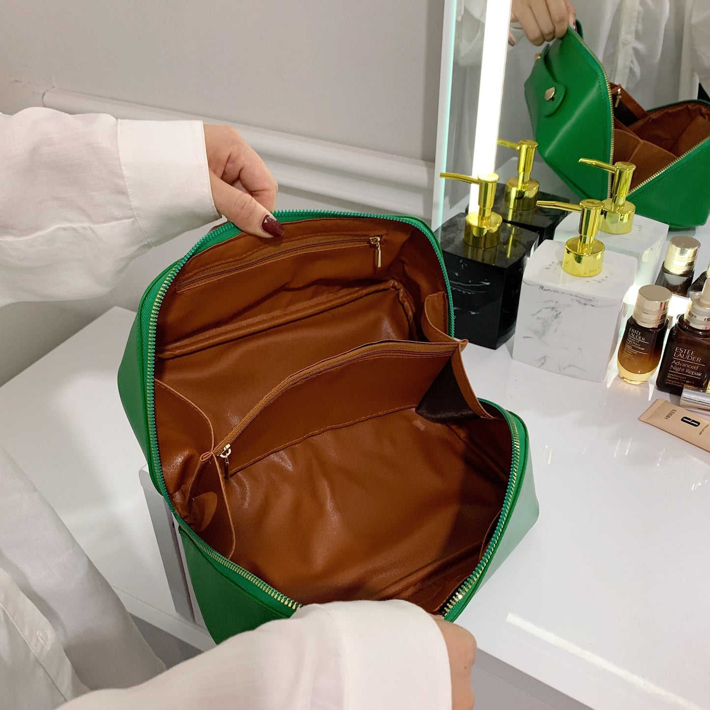 Velvet| Estuche de maquillaje